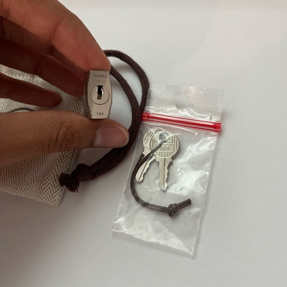 SOLD Authentic Hermes Picotin 18 Cargo black PHW - Picture 9 of 10